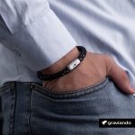 Armband mit Gravur – Leder schwarz geflochten - für meinen Mann - Papa - Gravur - Graviando